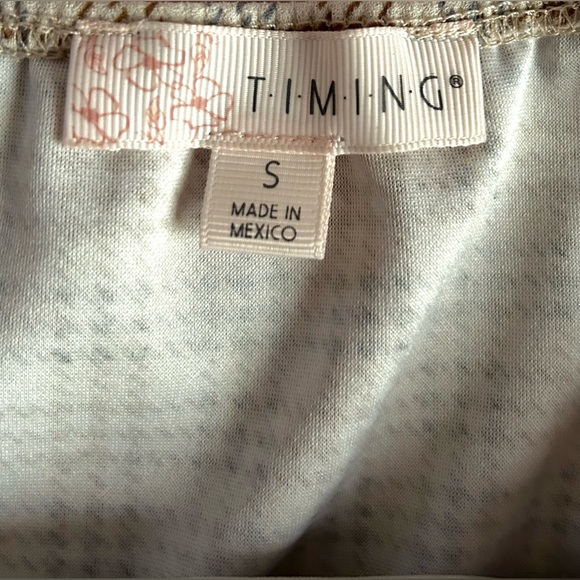 Timing Cami Crop - Picture 3 of 3